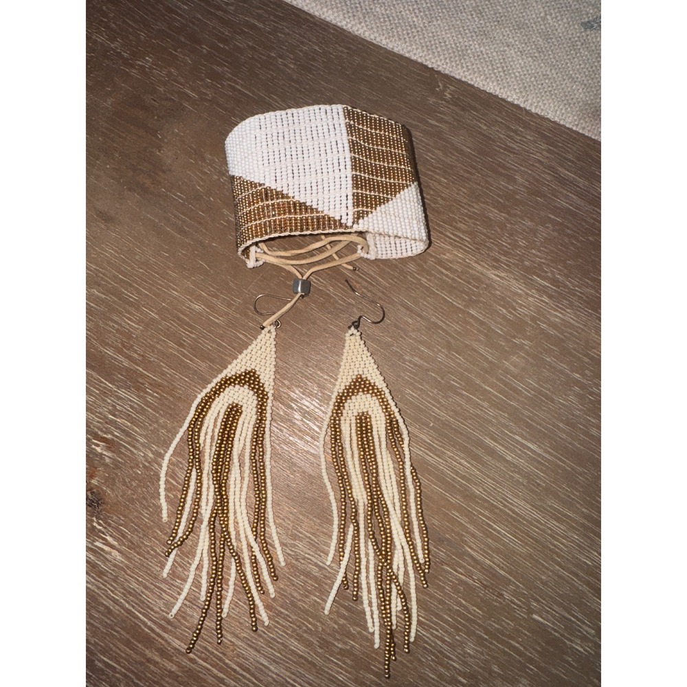 Beaded Cuff Bracelet Gold White Boho Adjustable - Picture 5 of 5